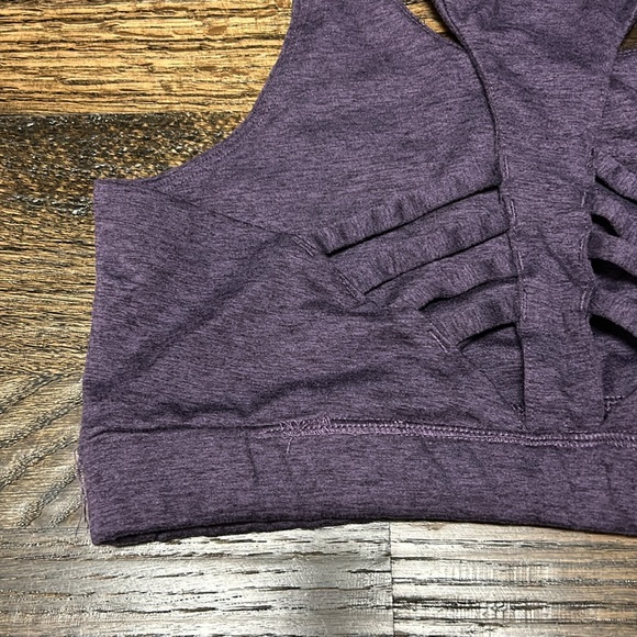 Peloton Women’s Large Purple Sportbra - Picture 4 of 8